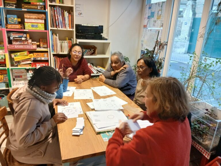 Sophro philo avec des séniors et des enfants